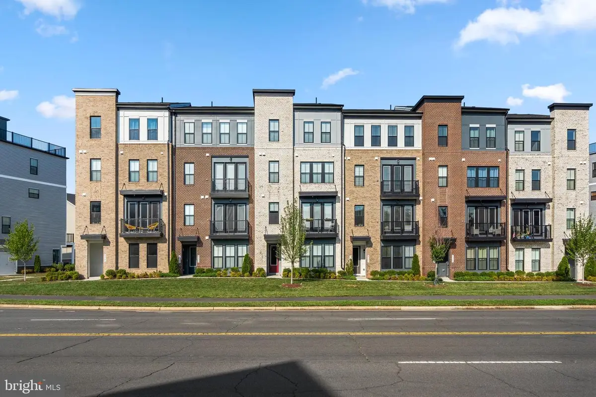 43376 Farringdon Sq, Broadlands, VA 20148 - #1