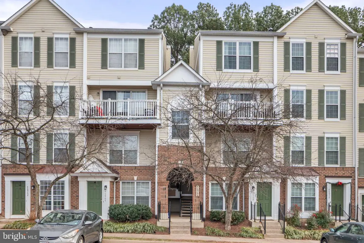 46966 Courtyard Sq #301, Sterling, VA 20164 - Image #1