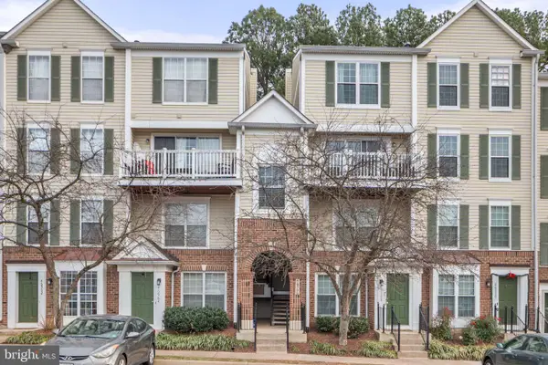 46966 Courtyard Sq #301, STERLING, VA 20164