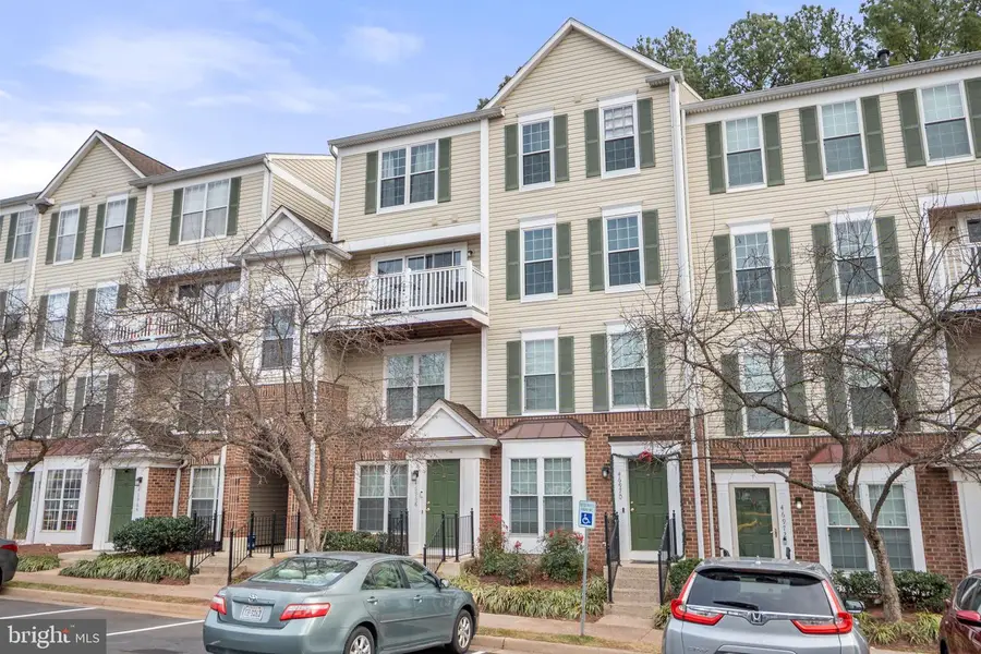46966 Courtyard Sq #301, Sterling, VA 20164 - Image #2