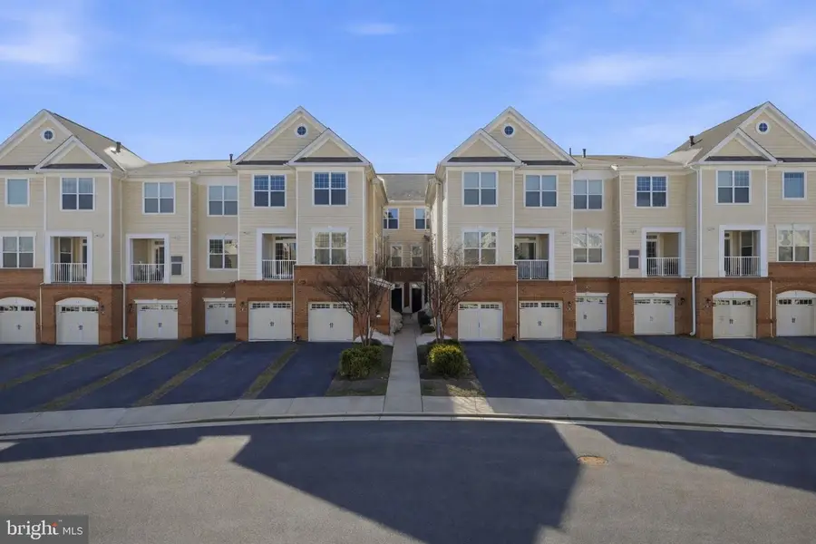 43047 Stuarts Glen Ter #106, Ashburn, VA 20148 - Image #2