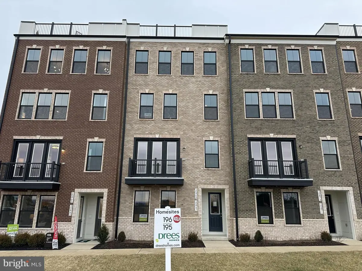 20867 Murry Falls Terrace #195, Ashburn, VA 20147 - Image #1