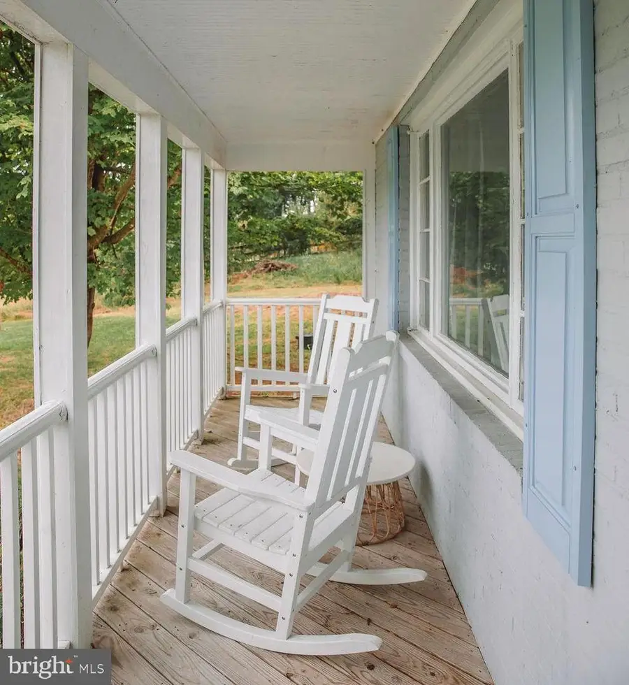 12242 Harpers Ferry Rd, Purcellville, VA 20132 - Image #2