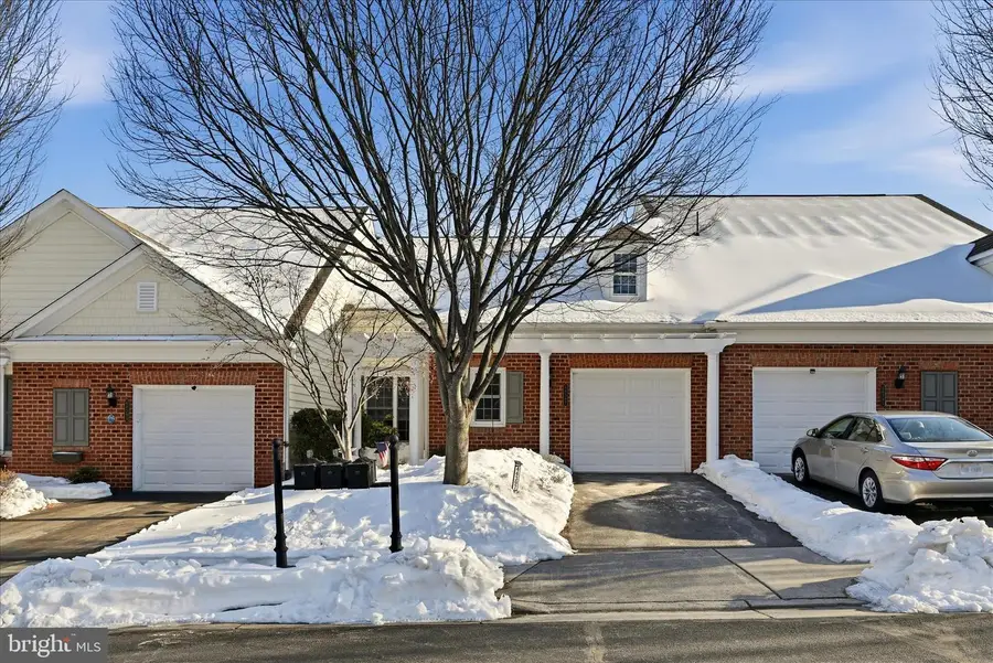 44397 Oakmont Manor Sq, Ashburn, VA 20147 - Image #2