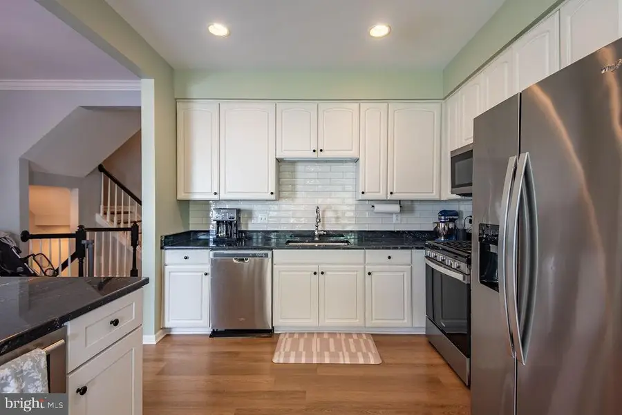 43287 Chokeberry Sq, Ashburn, VA 20147 - Image #3