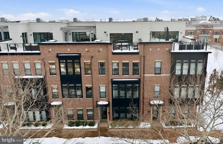 42389 Willow Creek Way, Brambleton, VA 20148 - Image #2