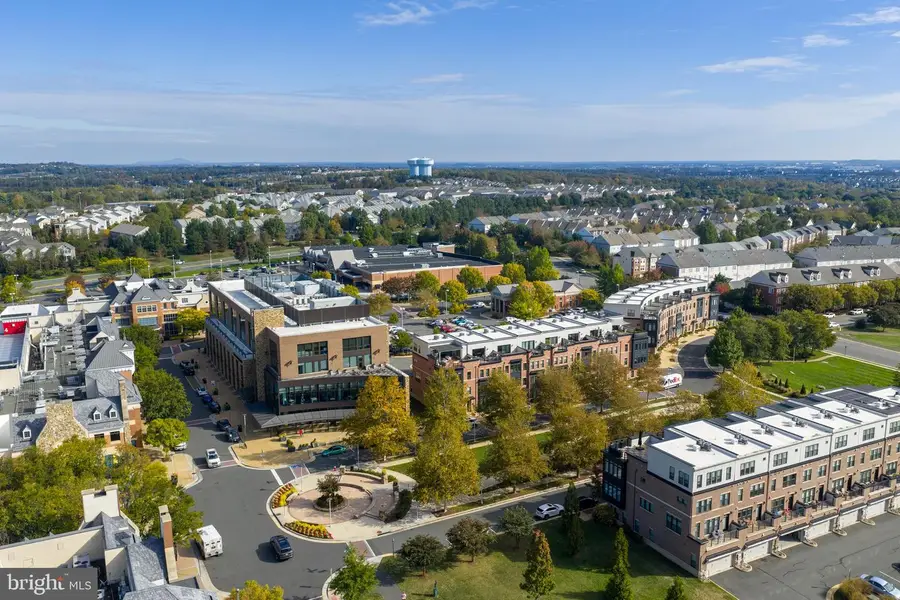 42389 Willow Creek Way, Brambleton, VA 20148 - Image #3