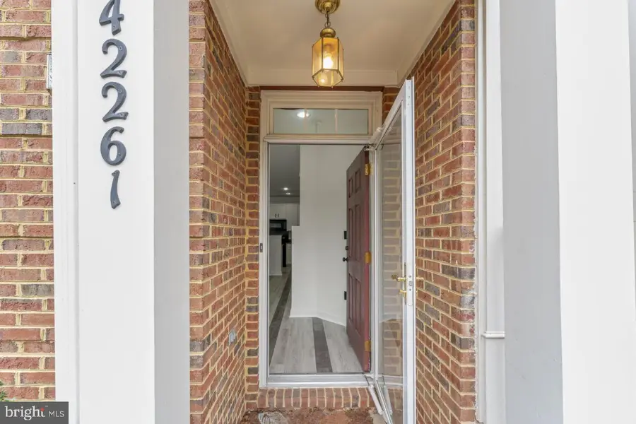 42261 Terrazzo Ter, Aldie, VA 20105 - Image #2