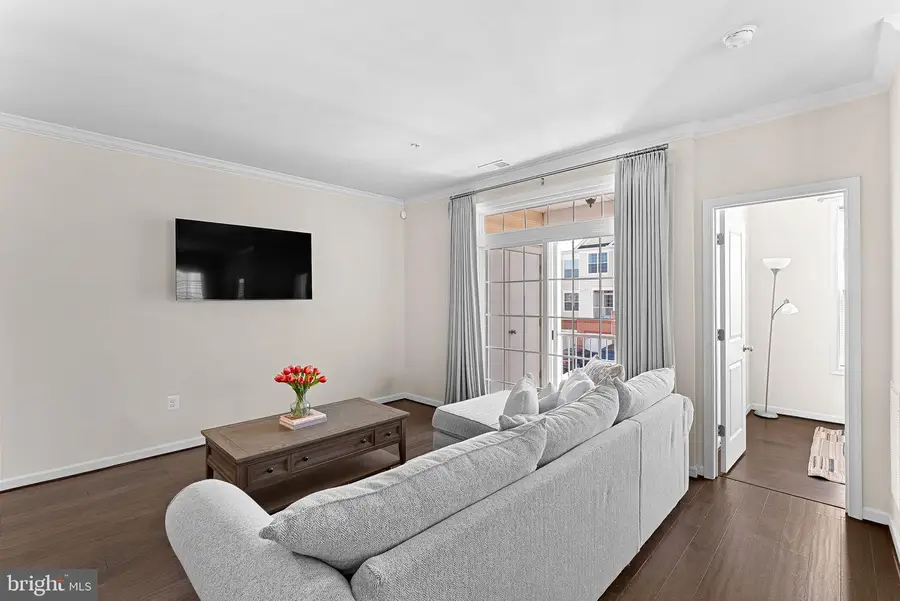 23305 Milltown Knoll Sq #113, Ashburn, VA 20148 - Image #3