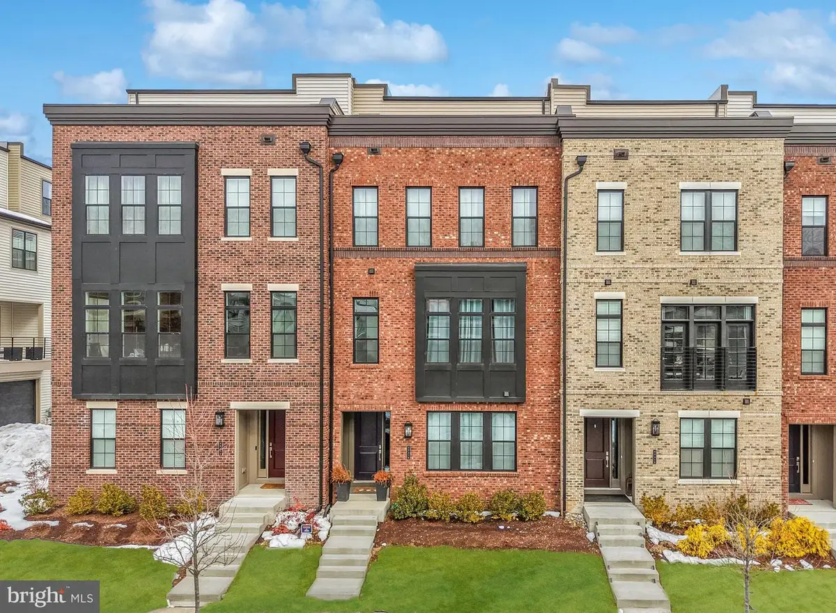 43416 Grandmoore St, Ashburn, VA 20148 - Image #1