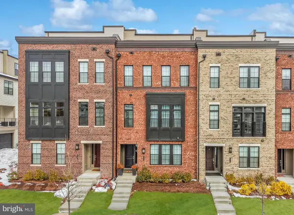 43416 Grandmoore St, ASHBURN, VA 20148