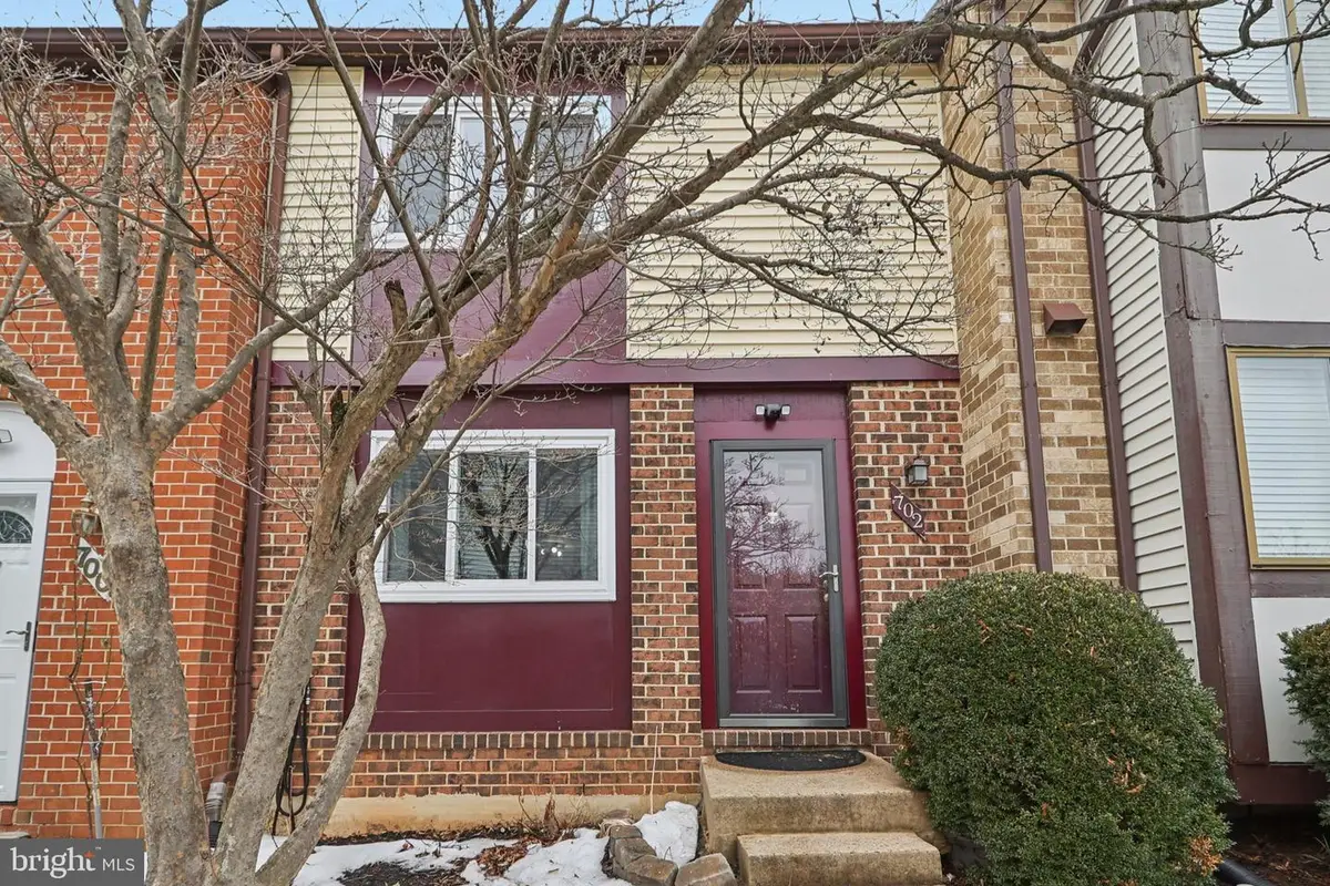 702 Giles Pl, Sterling, VA 20164 - #1