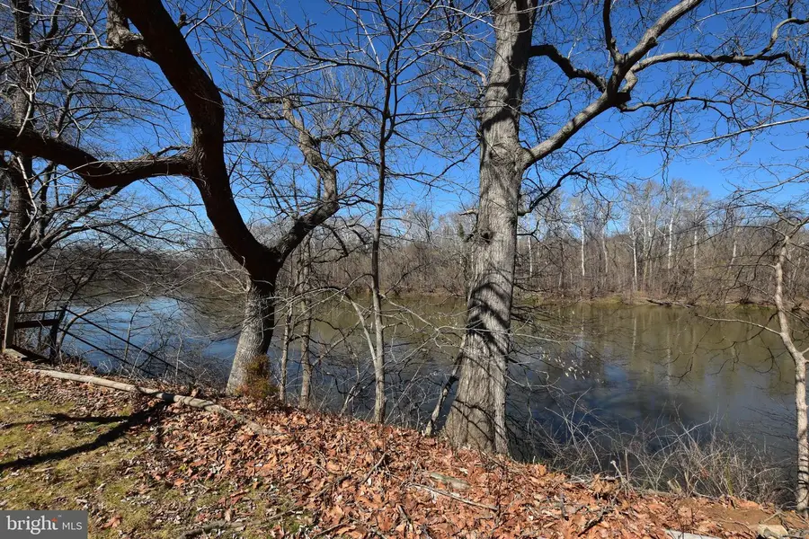 19141 Youngs Cliff Rd, Sterling, VA 20165 - #3