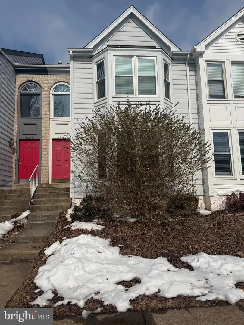 46796 Fair Grove Sq, Sterling, VA 20164 - #1