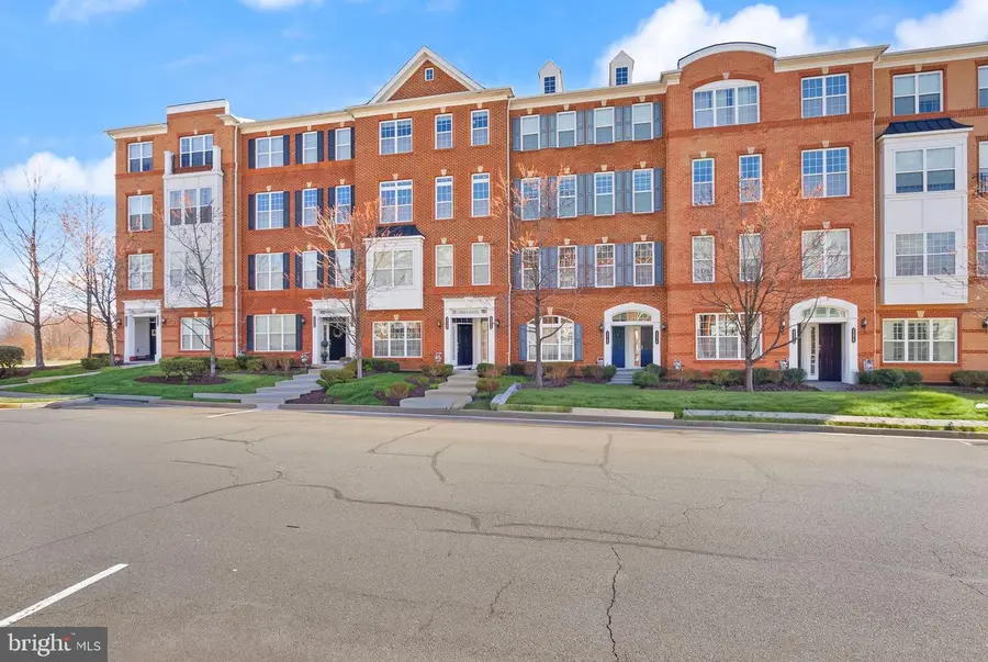 23466 Belvoir Woods Ter, Ashburn, VA 20148 - #2