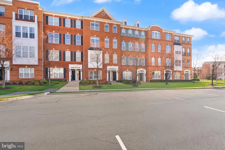 23466 Belvoir Woods Ter, Ashburn, VA 20148 - #3