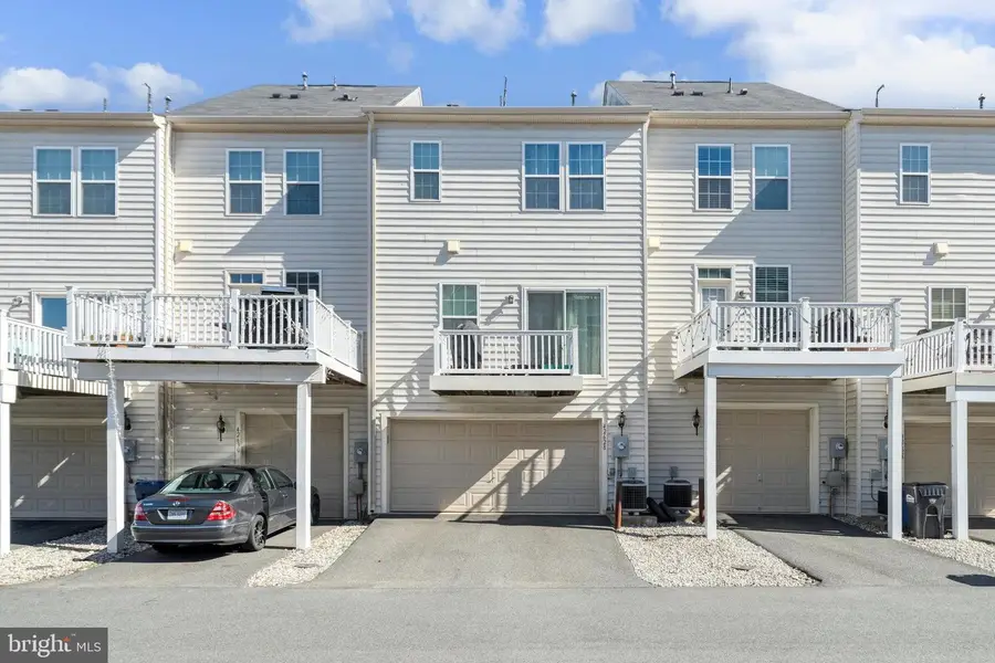 42628 Freistadt Sq, Sterling, VA 20166 - #3