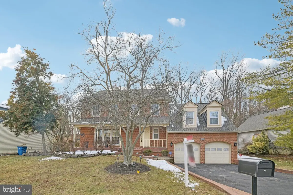 111 Connemara Dr, Sterling, VA 20164 - #1