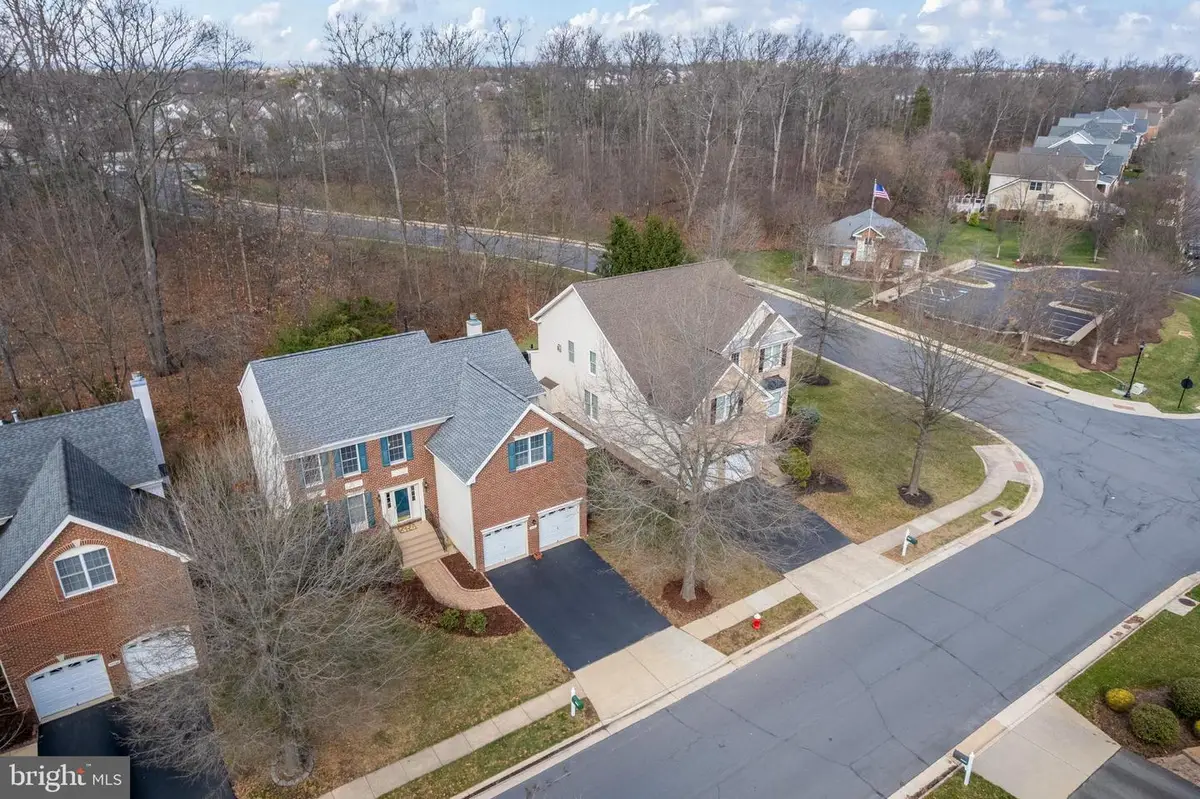20129 Boxwood Pl, Ashburn, VA 20147 - #1