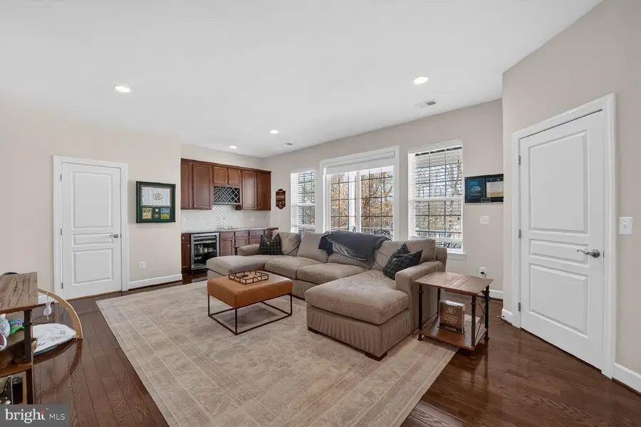 20209 Center Brook Sq, Sterling, VA 20165 - #2