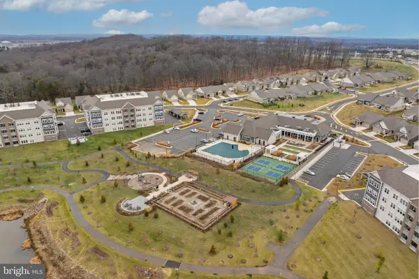 21841 Hawksbill High Cir, STERLING, VA 20164