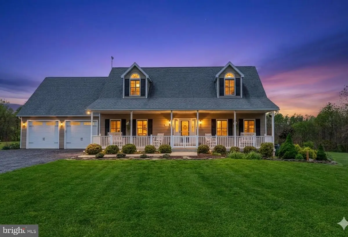 40923 Browns Ln, Waterford, VA 20197 - #1