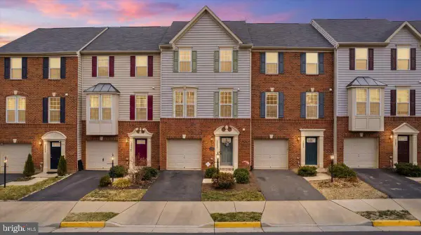 22855 Lacey Oak Ter, STERLING, VA 20166