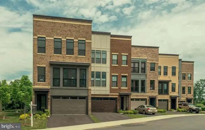 23104 Sullivans Cove Sq, Brambleton, VA 20148 - #2