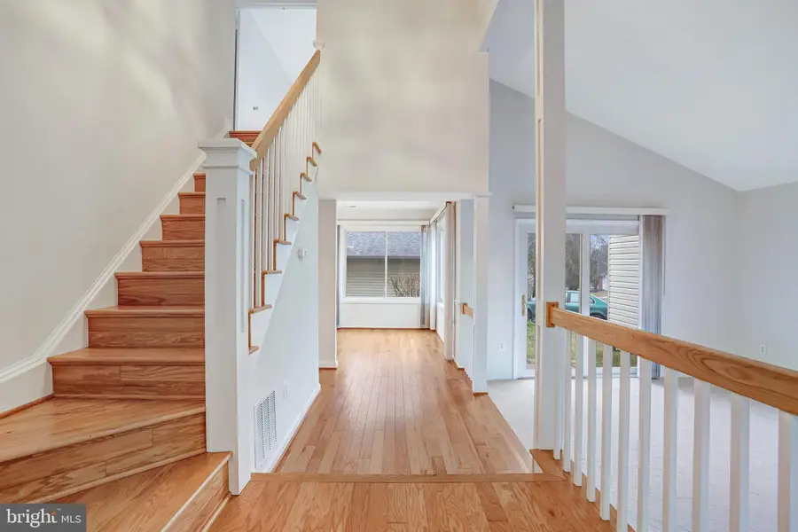 9 Wrightwood Pl, Sterling, VA 20164 - #3