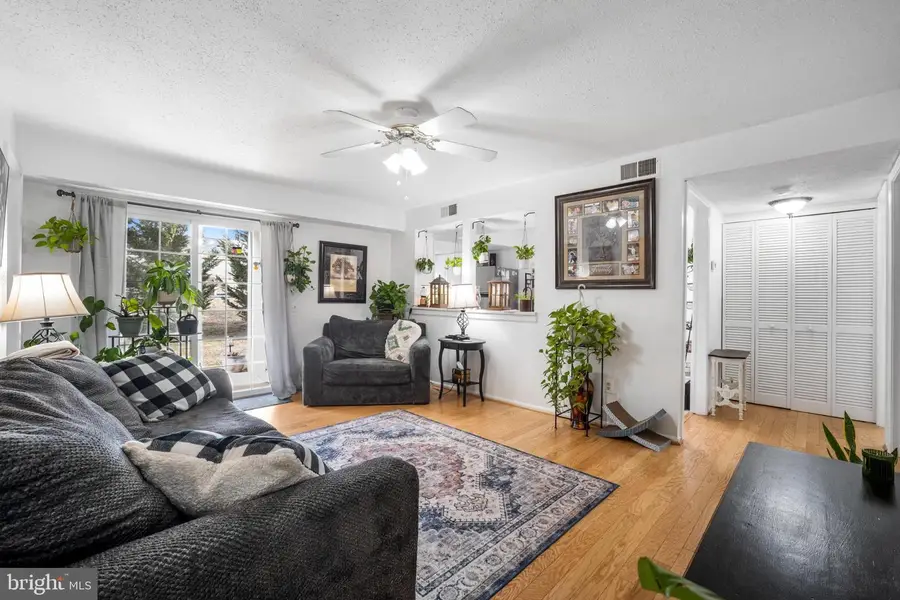 107 Fort Evans Rd Ne #b, Leesburg, VA 20175 - #2