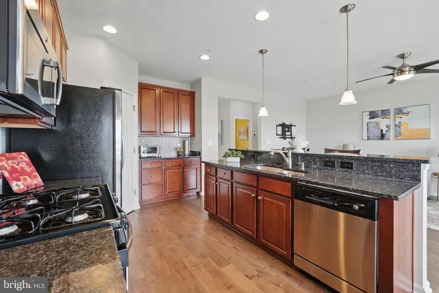 43837 Kingston Station Ter, Ashburn, VA 20148 - #3