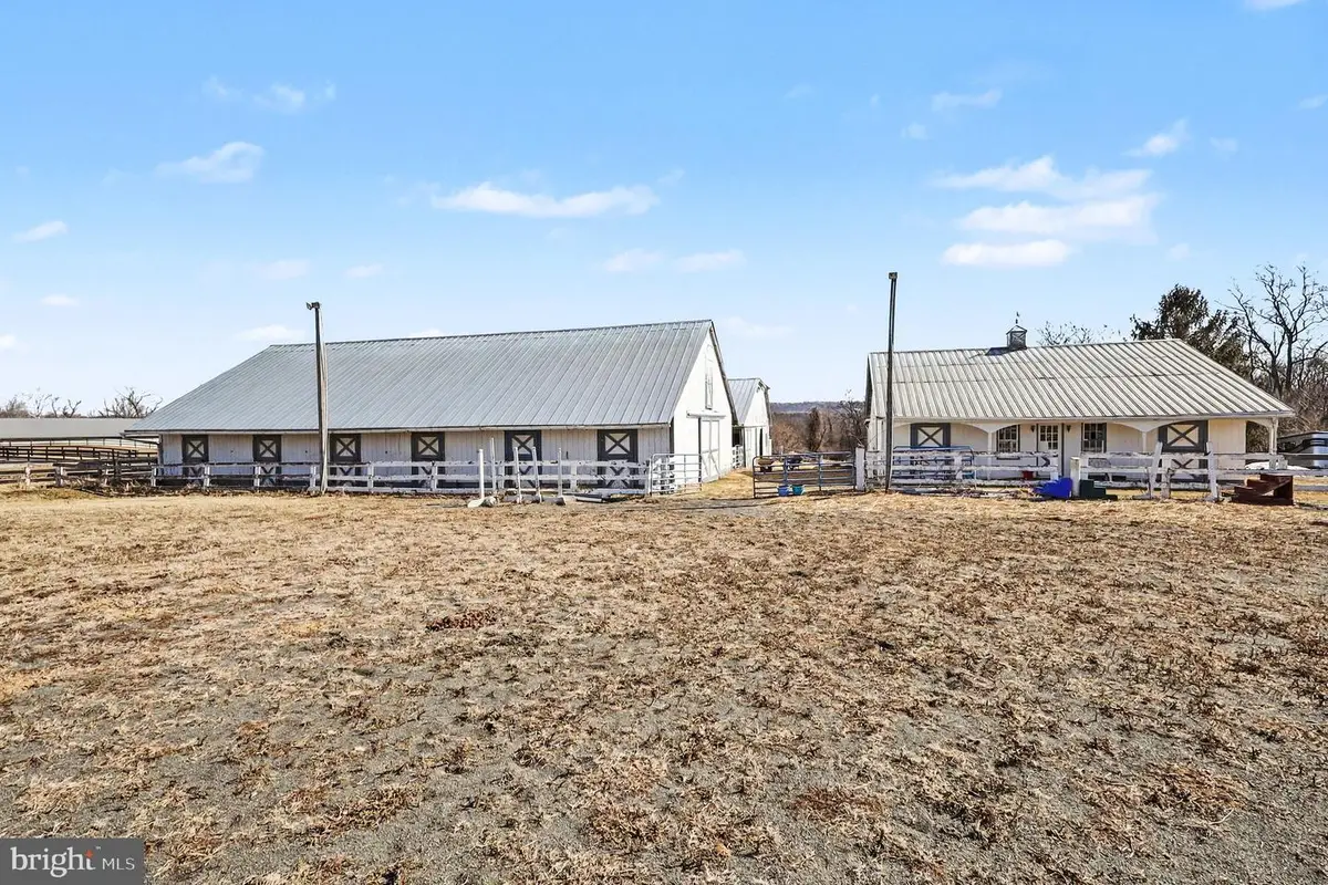 22244 Sam Fred Rd, Middleburg, VA 20117 - #1