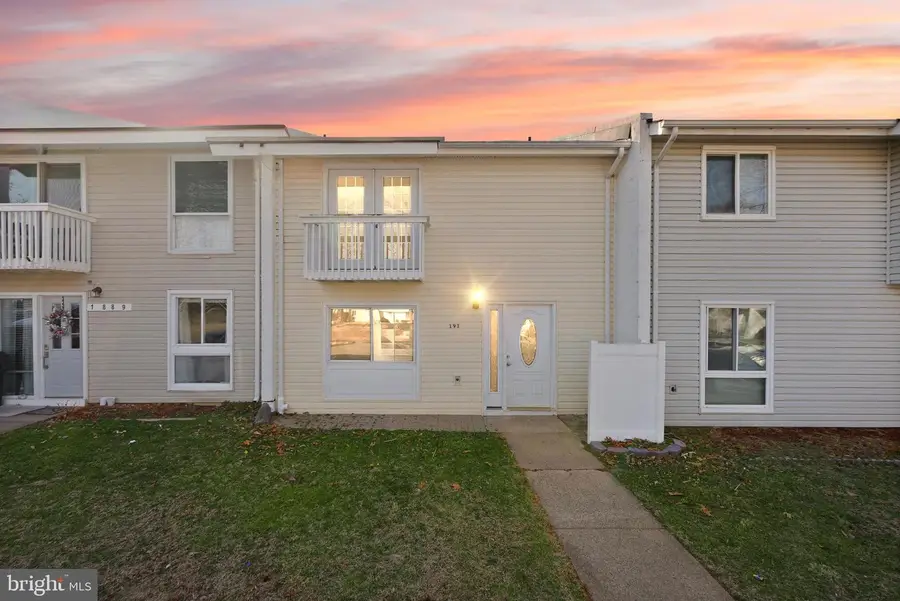 191 N Cottage Rd, Sterling, VA 20164 - #2