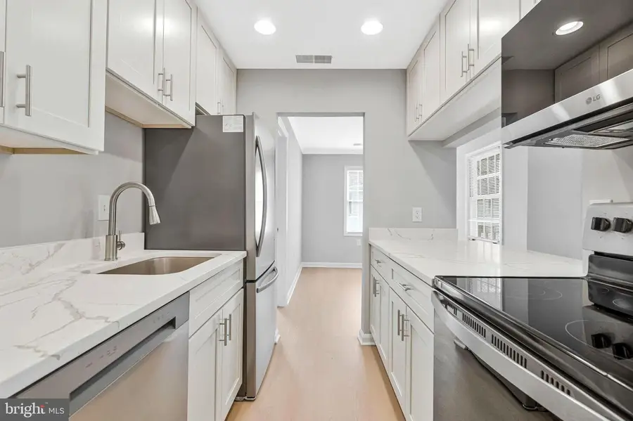 119 Westwick Ct #6, Sterling, VA 20165 - #3