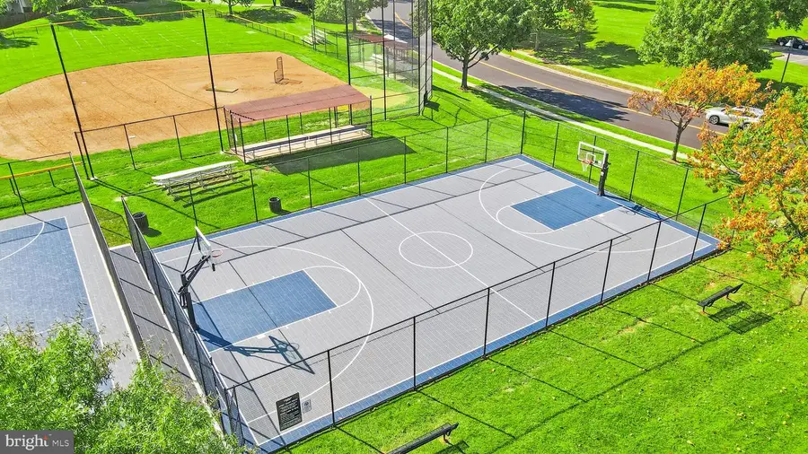 20811 Fenwick Dr, Ashburn, VA 20147 - #3