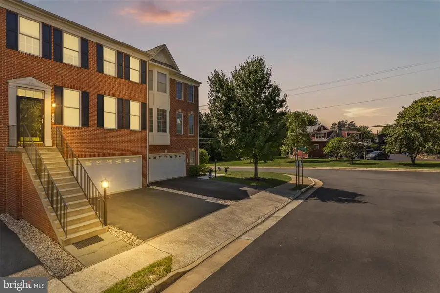 802 Maple Flats Ter, Purcellville, VA 20132 - #2