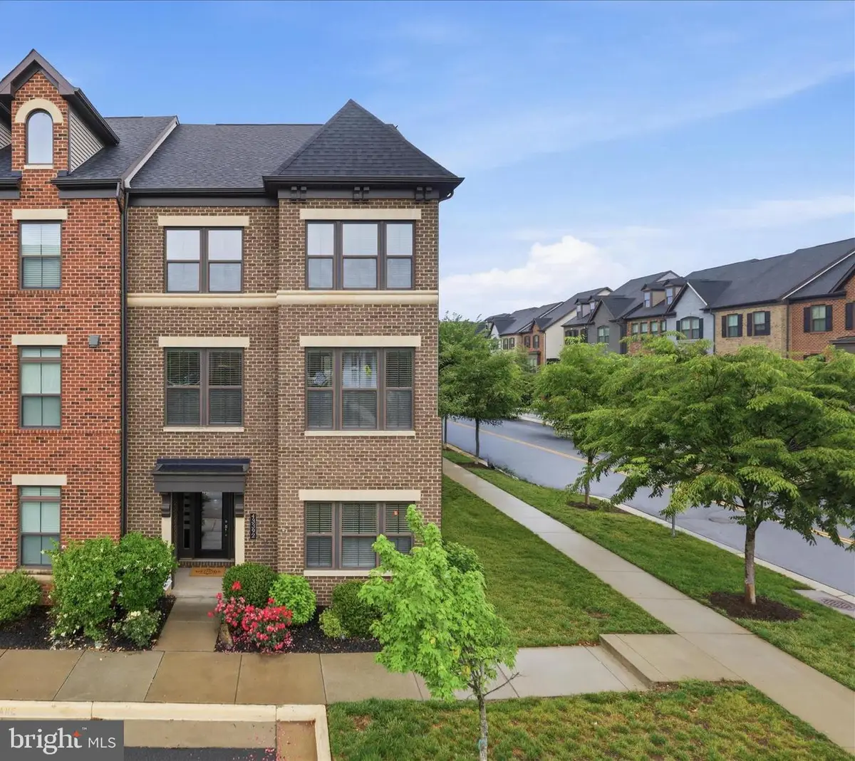 43392 Whitehead Ter, Ashburn, VA 20148 - #1
