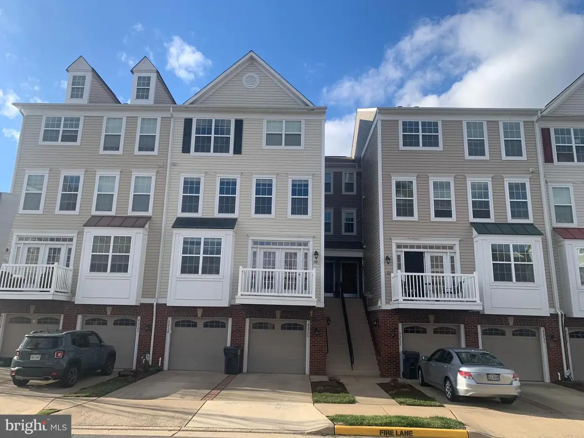 45726 Winding Branch Ter, Sterling, VA 20166 - #1