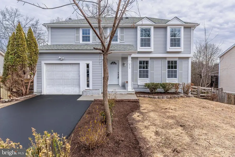 214 Leslie Ct, Sterling, VA 20164 - #2