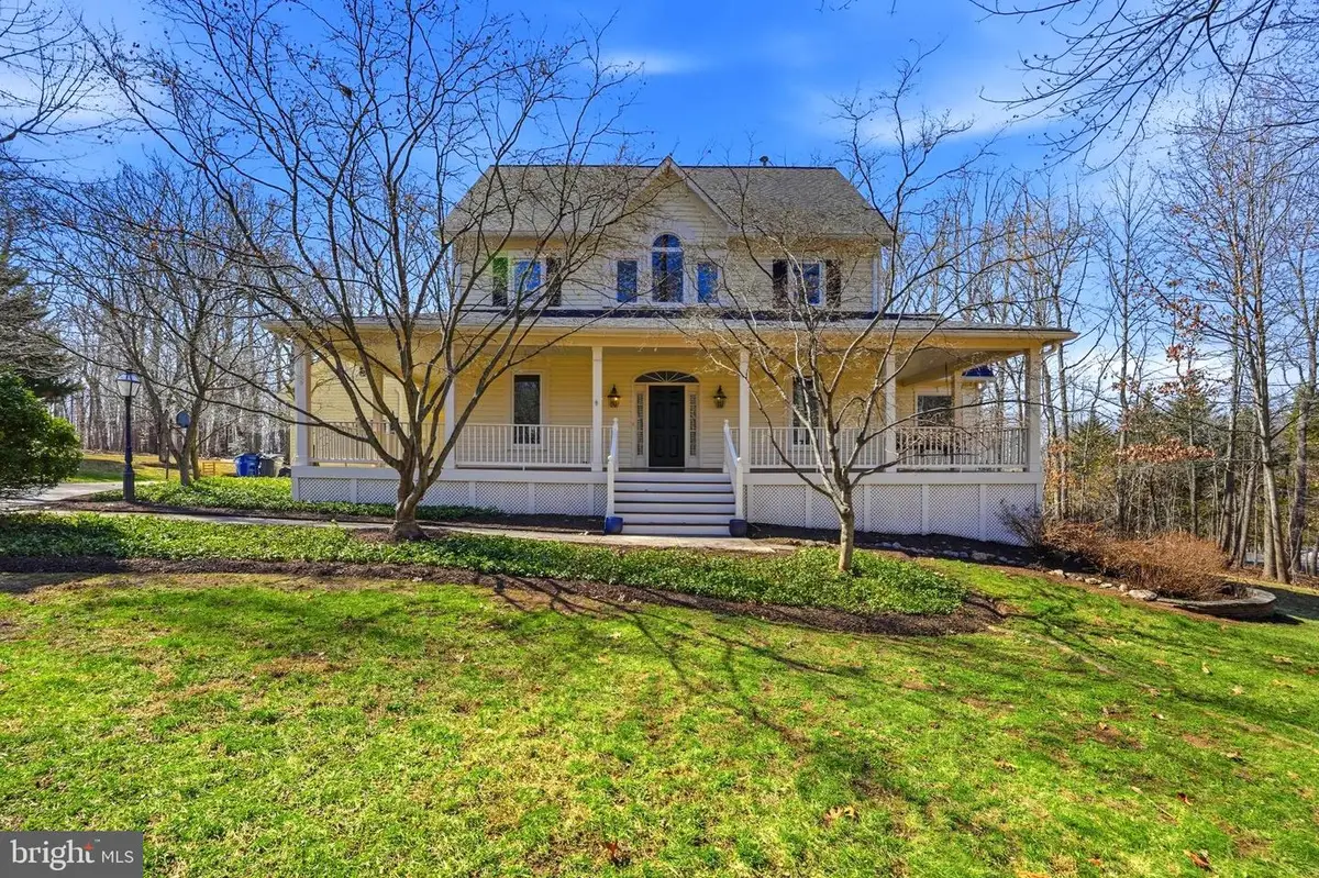 22029 Woodwinds Dr, Leesburg, VA 20175 - #1