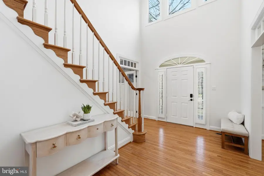 22029 Woodwinds Dr, Leesburg, VA 20175 - #2