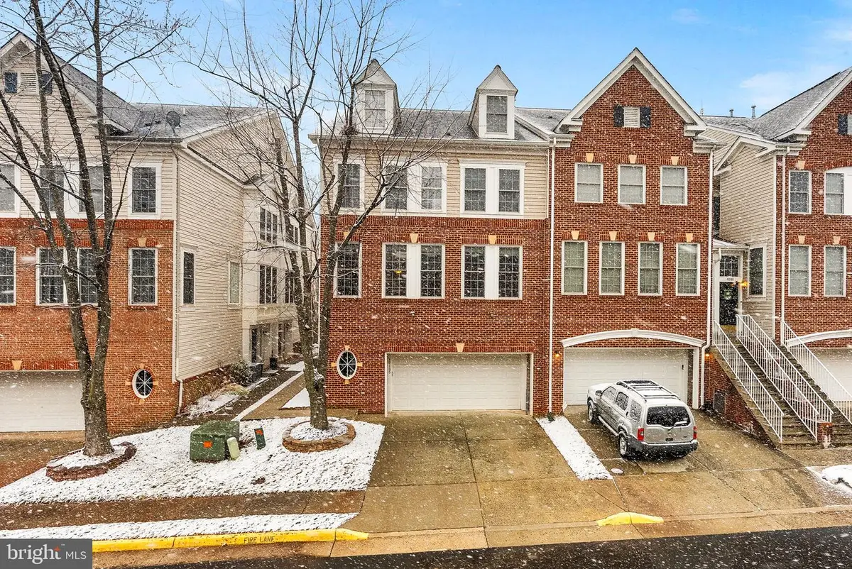 46185 Cecil Ter, Sterling, VA 20165 - #1