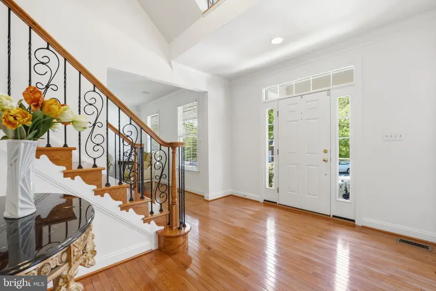 19044 Kipheart Dr, Leesburg, VA 20176 - #3