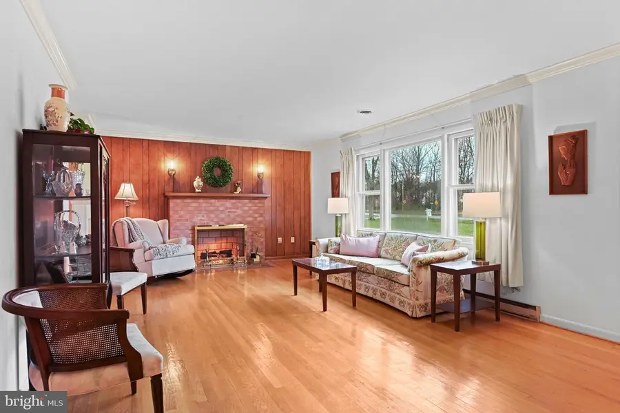 1396 S King St, Leesburg, VA 20175 - #3