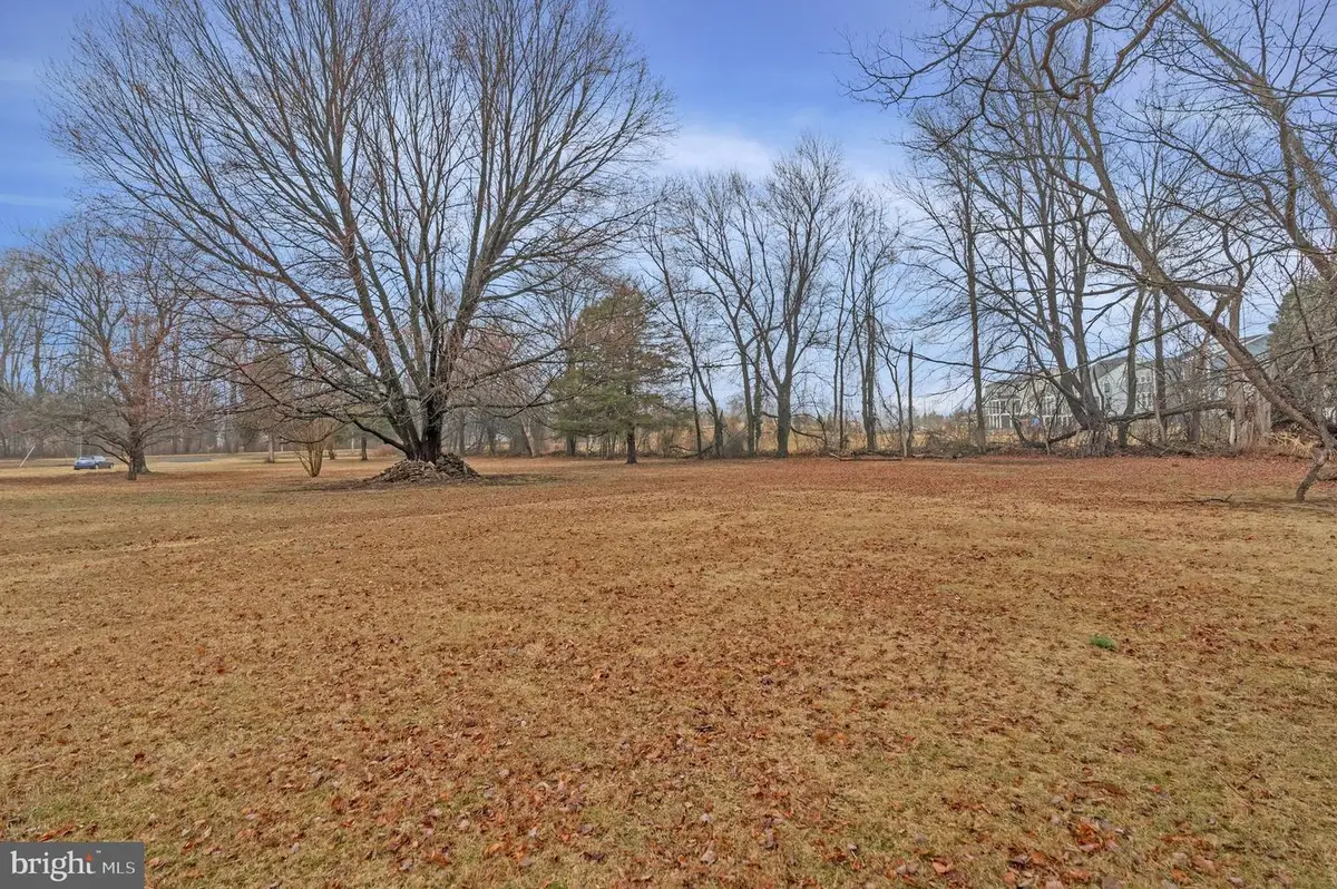 S King St, Leesburg, VA 20175 - #1