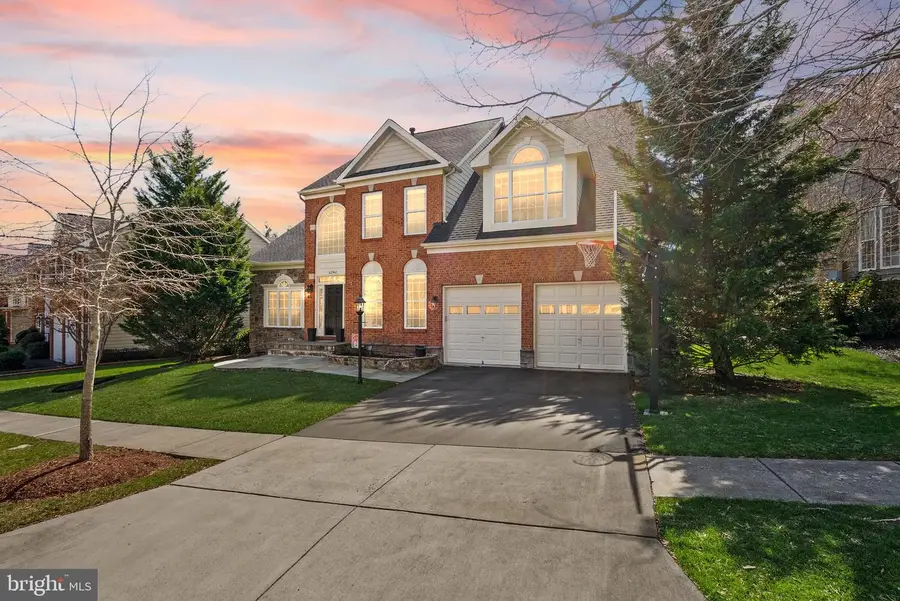 43941 Riverpoint Dr, Leesburg, VA 20176 - #2