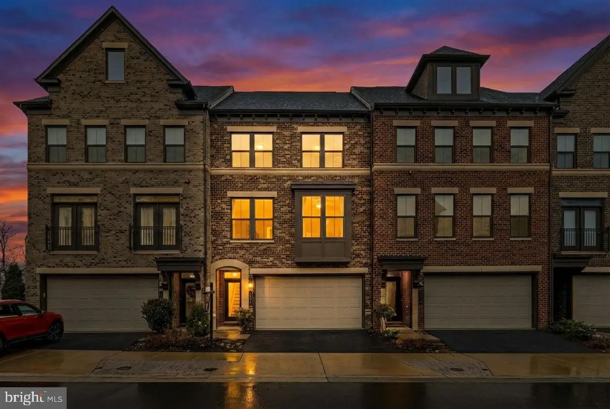 22296 Cornerstone Crossing Ter, Ashburn, VA 20148 - #1