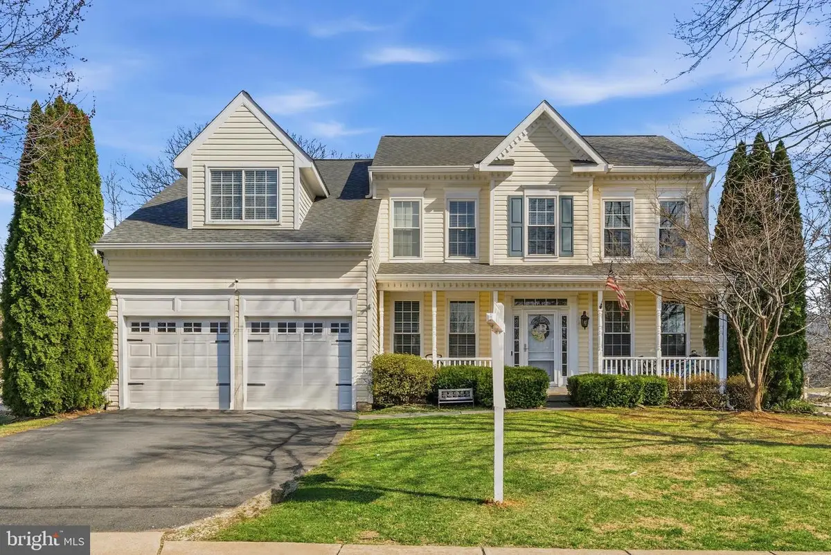 17196 Magic Mountain Dr, Round Hill, VA 20141 - #1