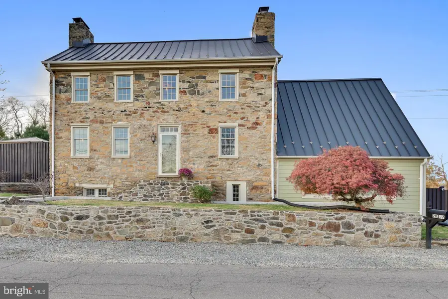 20597 Airmont Rd, Bluemont, VA 20135 - #2