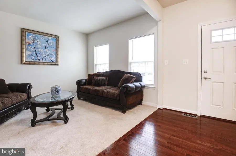 9 Fox Meadow Dr, Lovettsville, VA 20180 - #2